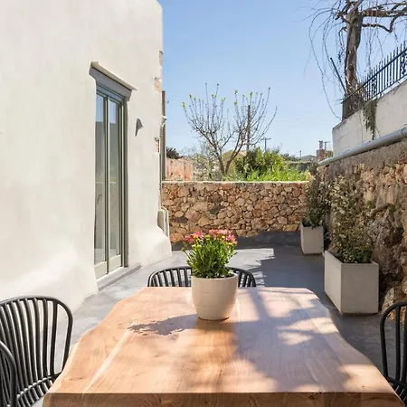 Tholos Holiday home *